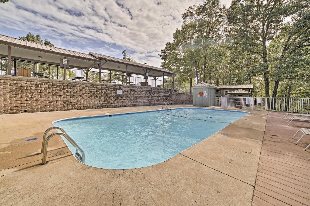 Reed Springs Condo With Furnished Deck And Pool Access Reeds Spring Exteriér fotografie