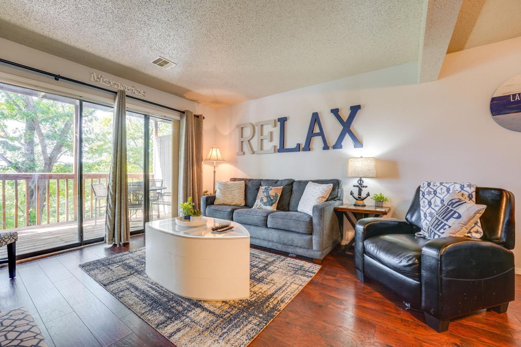 Reed Springs Condo With Furnished Deck And Pool Access Reeds Spring Exteriér fotografie