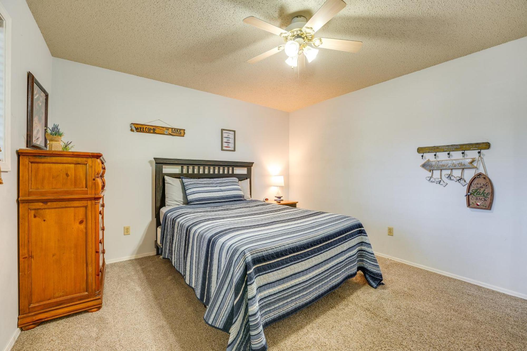 Reed Springs Condo With Furnished Deck And Pool Access Reeds Spring Exteriér fotografie