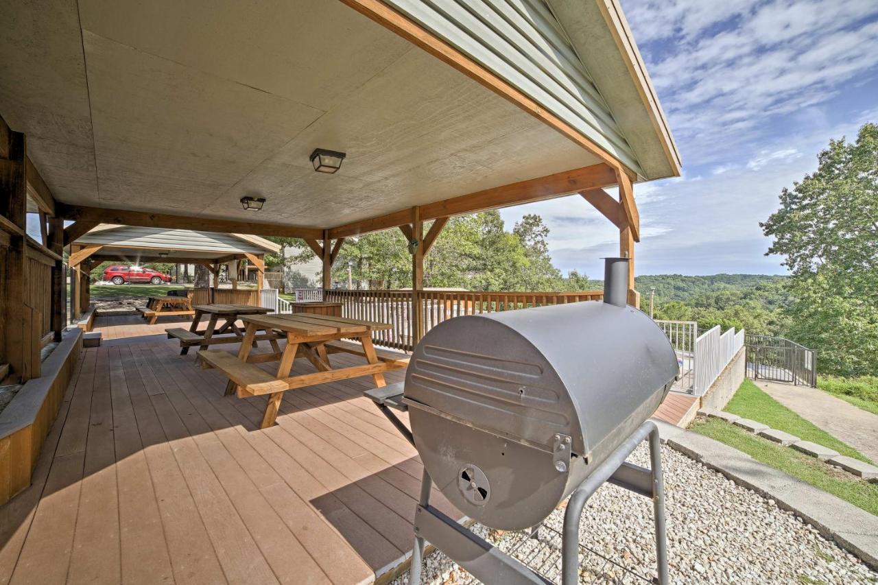 Reed Springs Condo With Furnished Deck And Pool Access Reeds Spring Exteriér fotografie