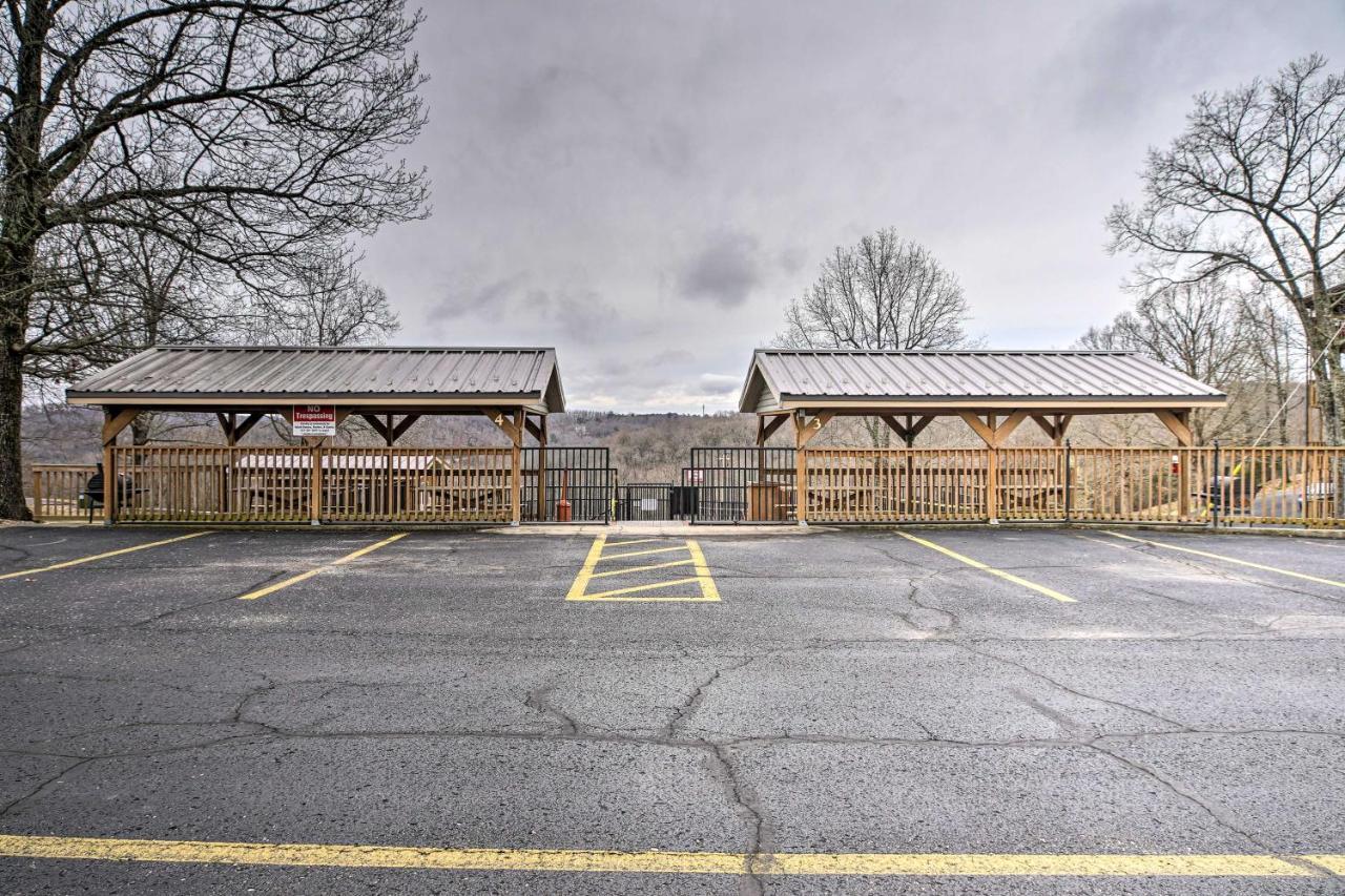 Reed Springs Condo With Furnished Deck And Pool Access Reeds Spring Exteriér fotografie